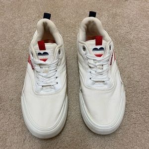 White / Cream Levi’s shoes